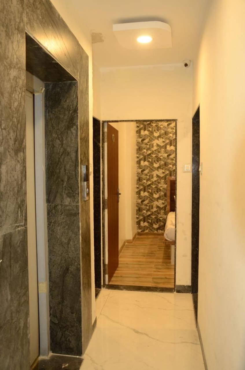 Hotel Vedicvista Indaur Kültér fotó