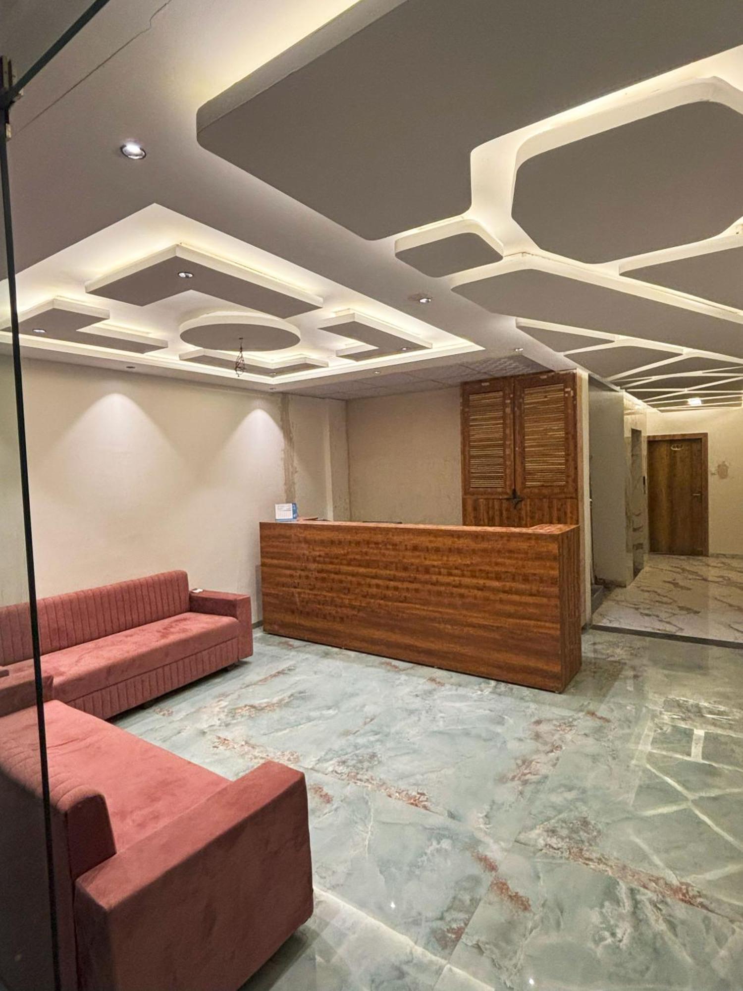 Hotel Vedicvista Indaur Kültér fotó