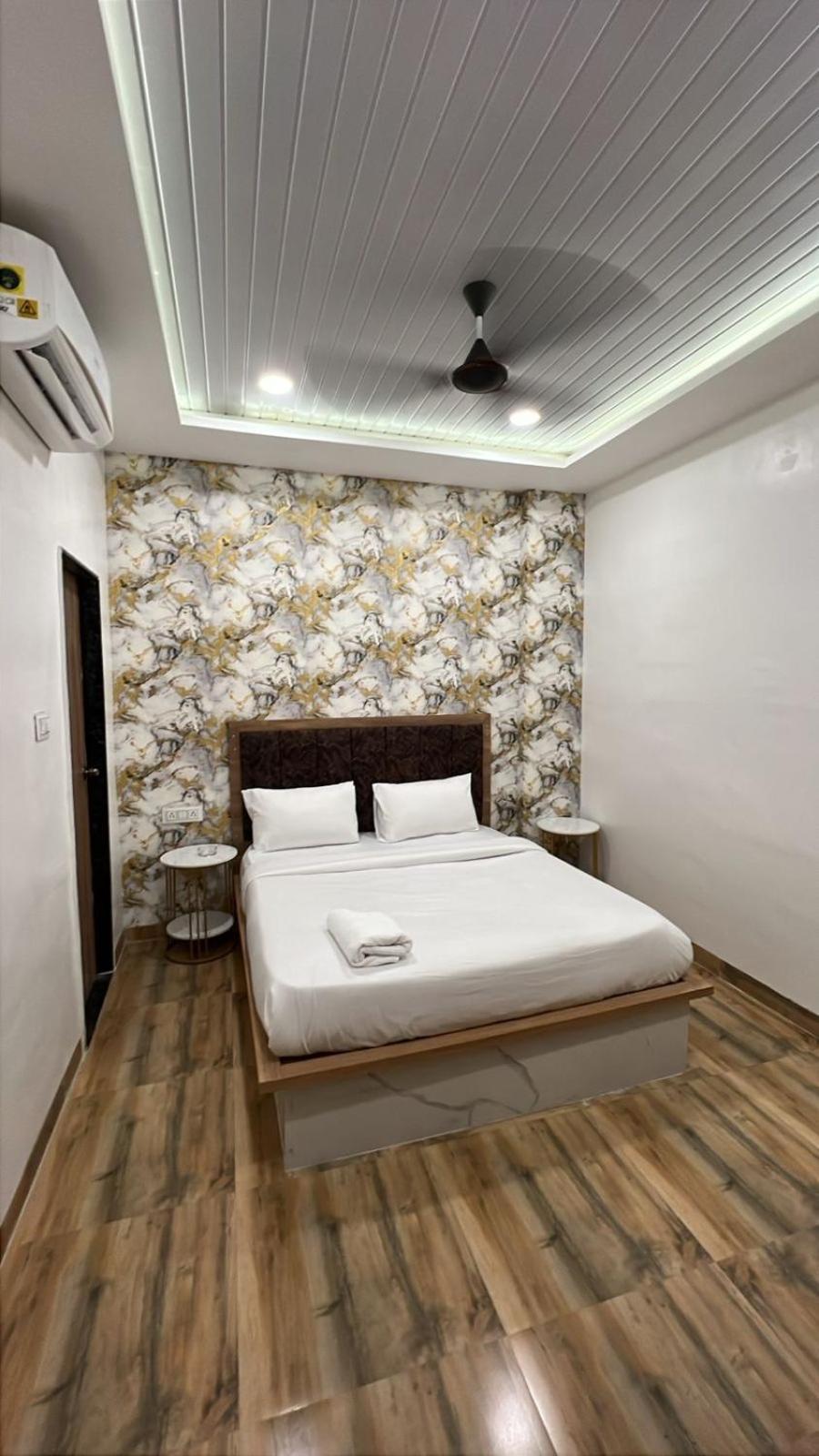 Hotel Vedicvista Indaur Kültér fotó